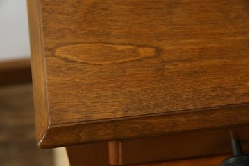 中古　希少な廃盤品!!　横浜ダニエル(daniel)　気品漂う洗練されたデザインが魅力的!! 珍しい三面鏡付きドレッサー　定価約85万円　(R-082396)