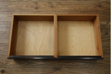 中古　美品　松本民芸家具　高山式　直線的なデザインが洗練された雰囲気を醸し出す金具付きタンス　定価約50万円　(R-082400)