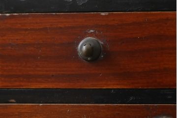 和製アンティーク　庄内地方　漆塗り　使い込まれた風合いが歴史を感じる小引き出し(卓上収納、小物収納)(R-082401)