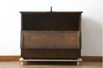 アジアンアンティーク　松材　味わい深い風合いが魅力のバンダチ(バンダジ、半閉櫃、李朝家具、李朝タンス、収納箪笥)(R-082403)