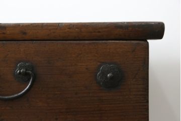 アジアンアンティーク　松材　味わい深い風合いが魅力のバンダチ(バンダジ、半閉櫃、李朝家具、李朝タンス、収納箪笥)(R-082403)