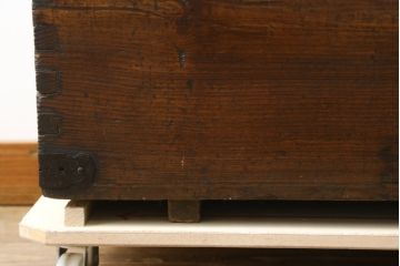 アジアンアンティーク　松材　味わい深い風合いが魅力のバンダチ(バンダジ、半閉櫃、李朝家具、李朝タンス、収納箪笥)(R-082403)