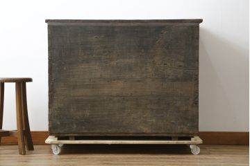 アジアンアンティーク　松材　味わい深い風合いが魅力のバンダチ(バンダジ、半閉櫃、李朝家具、李朝タンス、収納箪笥)(R-082403)