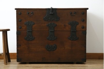 アジアンアンティーク　松材　味わい深い風合いが魅力のバンダチ　(R-082403)