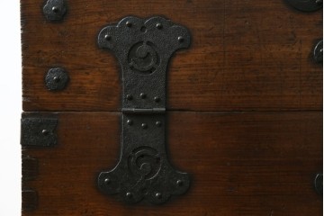 アジアンアンティーク　松材　味わい深い風合いが魅力のバンダチ　(R-082403)