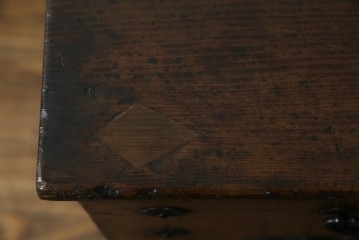 アジアンアンティーク　松材　味わい深い風合いが魅力のバンダチ　(R-082403)