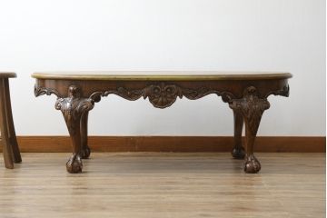 イギリスビンテージ　MAITLAND SMITH(メートランドスミス)　レザートップ　アンティーク調　華やかな彫刻がエレガントなローテーブル(リビングテーブル、センターテーブル、カフェテーブル、コーヒーテーブル、革、英国、ヴィンテージ)(定価約40万円)(R-082405)