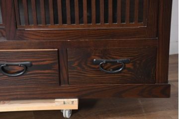 中古　美品　上質な和の空間を演出する水屋箪笥(食器棚、茶箪笥、戸棚、収納棚、キャビネット)(R-082409)
