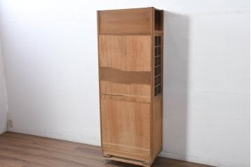 和製アンティーク　レトロな雰囲気漂う古い木味のハエ帳付き幅狭水屋箪笥(茶水屋、置き水屋、茶棚、収納棚、戸棚、蝿帳、はい帳、キャビネット)(R-082418)