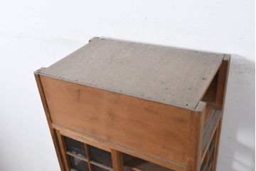 和製アンティーク　レトロな雰囲気漂う古い木味のハエ帳付き幅狭水屋箪笥(茶水屋、置き水屋、茶棚、収納棚、戸棚、蝿帳、はい帳、キャビネット)(R-082418)