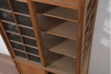 和製アンティーク　レトロな雰囲気漂う古い木味のハエ帳付き幅狭水屋箪笥(茶水屋、置き水屋、茶棚、収納棚、戸棚、蝿帳、はい帳、キャビネット)(R-082418)