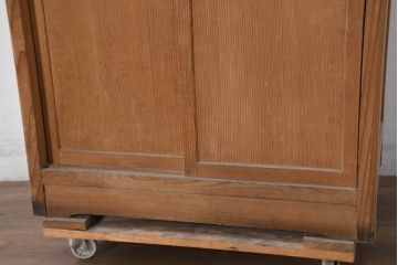 和製アンティーク　レトロな雰囲気漂う古い木味のハエ帳付き幅狭水屋箪笥(茶水屋、置き水屋、茶棚、収納棚、戸棚、蝿帳、はい帳、キャビネット)(R-082418)