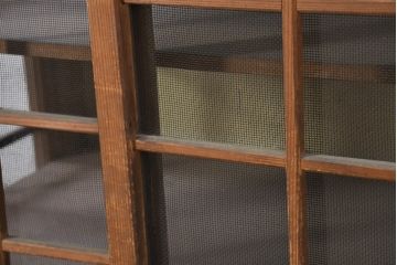 和製アンティーク　レトロな雰囲気漂う古い木味のハエ帳付き幅狭水屋箪笥(茶水屋、置き水屋、茶棚、収納棚、戸棚、蝿帳、はい帳、キャビネット)(R-082418)