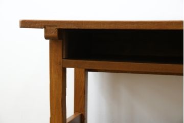 和製アンティーク　古い木の質感が温かみを感じるかわいい幼稚園の机(サイドテーブル、作業台、子供机、在宅ワーク、在宅用、デスク、ワークデスク)(R-082420)