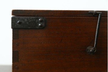和製アンティーク　欅(ケヤキ)材　時代の流れを感じる風合いの小箱　(R-082423)