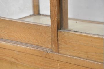 和製アンティーク　ナラ材　レトロな雰囲気づくりに活躍してくれるパン屋の縦型ガラスケース(ショーケース、Gケース、ディスプレイケース、コレクションケース、飾り棚、陳列棚、店舗什器)(R-082428)