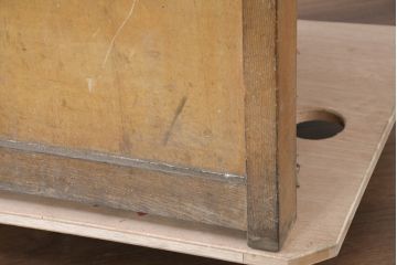 和製アンティーク　ナラ材　レトロな雰囲気づくりに活躍してくれるパン屋の縦型ガラスケース(ショーケース、Gケース、ディスプレイケース、コレクションケース、飾り棚、陳列棚、店舗什器)(R-082428)