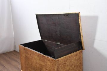 アンティーク　東南アジア美術　タイ?　ビルマ?　工芸品　戦士と寺院建築が全面に描かれた精細な彫刻入りのブランケットボックス(木箱、コファー、収納箱)(R-082431)