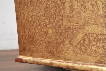 アンティーク　東南アジア美術　タイ?　ビルマ?　工芸品　戦士と寺院建築が全面に描かれた精細な彫刻入りのブランケットボックス(木箱、コファー、収納箱)(R-082431)