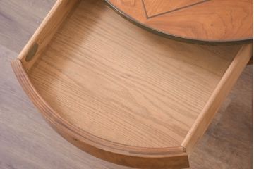 中古　アメリカ　最高級家具メーカー　Baker(ベーカー社)　洗練されたデザインが魅力の引き出し付きコーヒーテーブル(カフェテーブル、サイドテーブル、ラウンドテーブル、丸テーブル、ニーラウス)(定価約50万円)(R-082443)