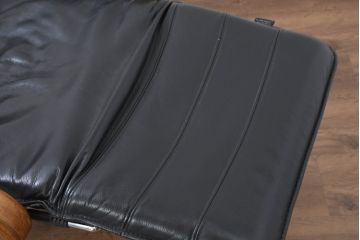 デンマークビンテージ　Nielaus Mobler(ニエラウスモブラー)　ap Dream seat(ドリームシート)　本革(レザー)　スタイリッシュなデザインのリクライニングイージーチェア(リクライニングチェア、アームチェア、1P、一人掛け、1人掛け、イス、椅子、北欧、ヴィンテージ、ニーラウス、ニールス)(R-082445)