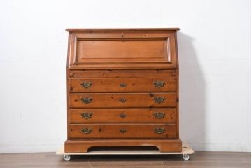 中古　美品　パイン材　カントリーデザイン　気品漂うライティングビューロー(簿記机、ワークデスク、在宅用、在宅ワーク用、サイドチェスト、引き出し)(R-082447)