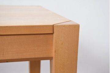 中古　WOOD YOU LIKE COMPANY(ウッドユウライクカンパニー)　FOUR DELTA TAPER DESK(4デルタテーパーデスク)　メープル無垢材　ナチュラルで心地よい木肌のデスク(引き出し付き、机、コンソールデスク、ワークデスク、在宅用、在宅ワーク用)(定価約24万円)(R-082448)