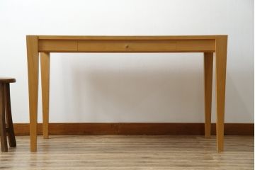 中古　WOOD YOU LIKE COMPANY(ウッドユウライクカンパニー)　FOUR DELTA TAPER DESK(4デルタテーパーデスク)　メープル無垢材　ナチュラルで心地よい木肌のデスク(引き出し付き、机、コンソールデスク、ワークデスク、在宅用、在宅ワーク用)(定価約24万円)(R-082448)