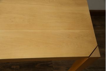 中古　WOOD YOU LIKE COMPANY(ウッドユウライクカンパニー)　FOUR DELTA TAPER DESK(4デルタテーパーデスク)　メープル無垢材　ナチュラルで心地よい木肌のデスク(引き出し付き、机、コンソールデスク、ワークデスク、在宅用、在宅ワーク用)(定価約24万円)(R-082448)