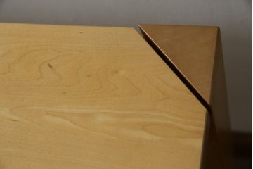 中古　WOOD YOU LIKE COMPANY(ウッドユウライクカンパニー)　FOUR DELTA TAPER DESK(4デルタテーパーデスク)　メープル無垢材　ナチュラルで心地よい木肌のデスク(引き出し付き、机、コンソールデスク、ワークデスク、在宅用、在宅ワーク用)(定価約24万円)(R-082448)