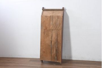 和製アンティーク　味わい深い欅(ケヤキ)材の小振りな時代階段(店舗什器)(R-082452)