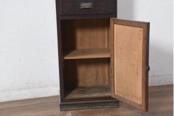 和製アンティーク　大正ロマンなお部屋に取り入れたいサイドキャビネット(サイドボード、電話台、花台、飾り台、収納棚、戸棚、縦型)(R-082454)