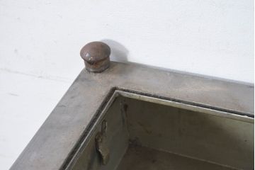 フランスアンティーク　メタル　レトロな存在感を放つキャスター付きメディカルキャビネット(店舗什器、引き出し、小物収納、医療用キャビネット、デンタルキャビネット)(R-082456)