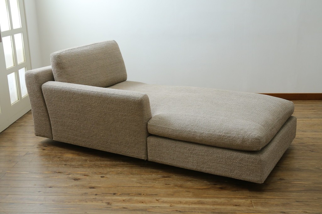 中古　Cassina(カッシーナ)　Philippe Starck(フィリップ・スタルク)デザイン　MISTER(ミスター)　空間を格調高く演出するシステムソファ　定価約250万円　(R-082463)