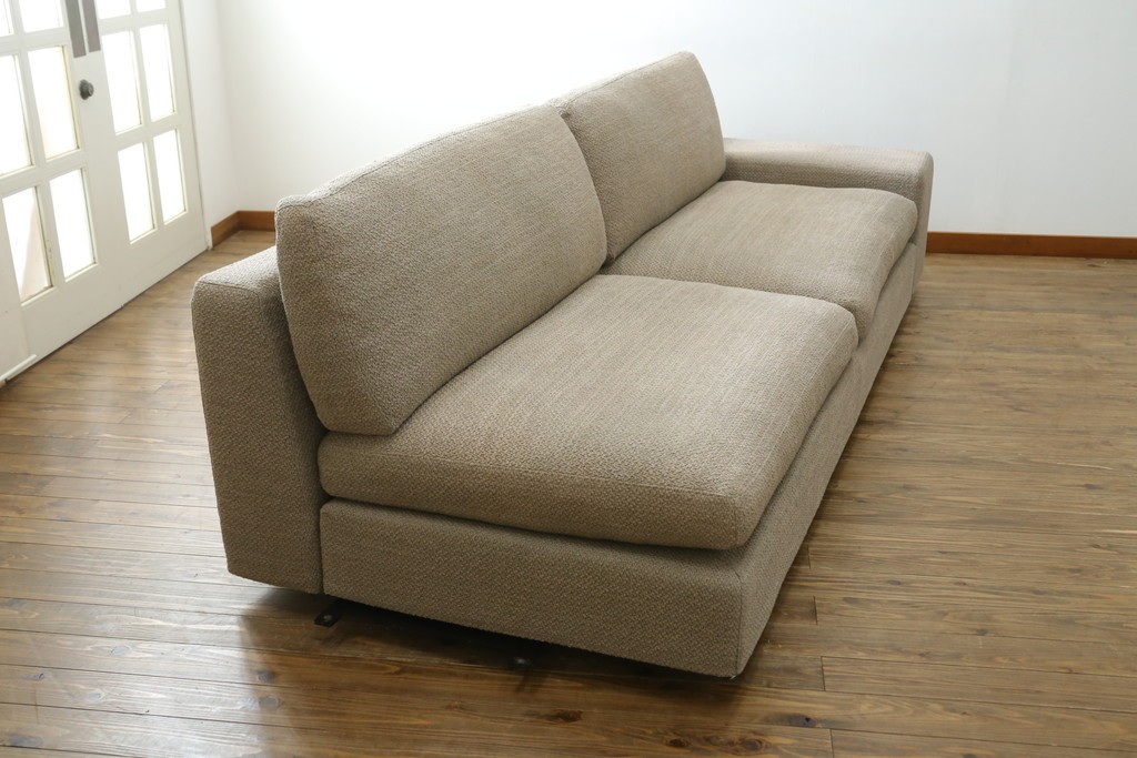 中古　Cassina(カッシーナ)　Philippe Starck(フィリップ・スタルク)デザイン　MISTER(ミスター)　空間を格調高く演出するシステムソファ　定価約250万円　(R-082463)