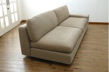 中古　Cassina(カッシーナ)　Philippe Starck(フィリップ・スタルク)デザイン　MISTER(ミスター)　空間を格調高く演出するシステムソファ　定価約250万円　(R-082463)