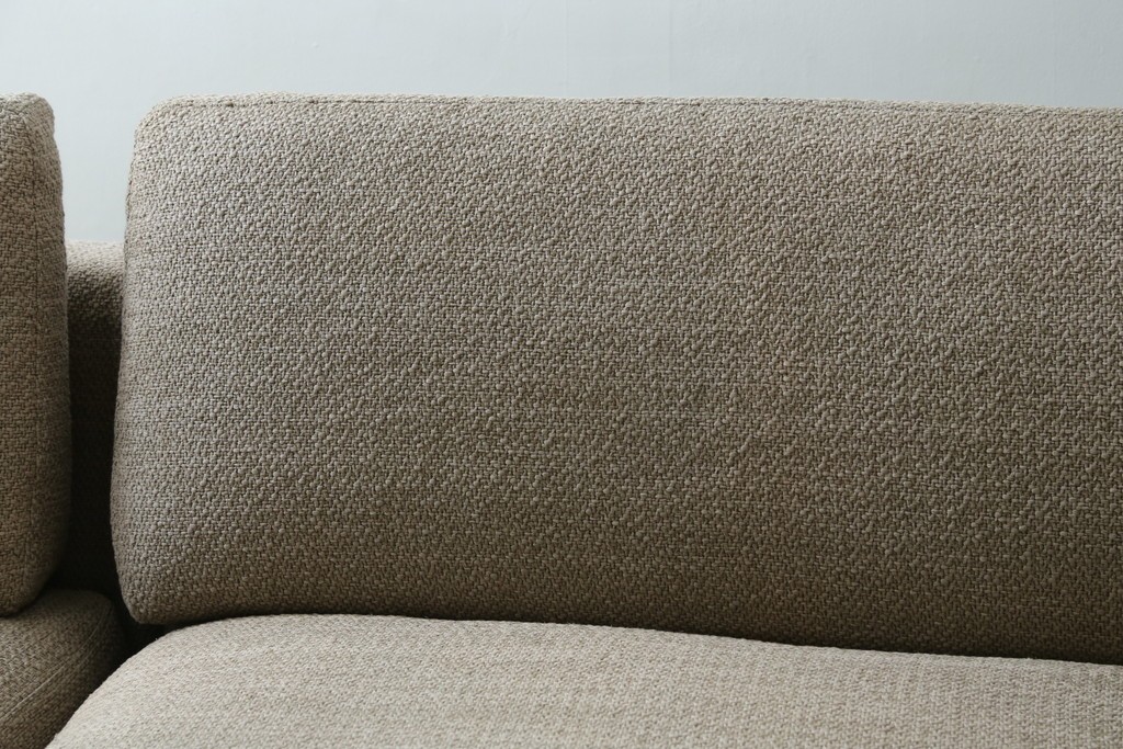 中古　Cassina(カッシーナ)　Philippe Starck(フィリップ・スタルク)デザイン　MISTER(ミスター)　空間を格調高く演出するシステムソファ　定価約250万円　(R-082463)