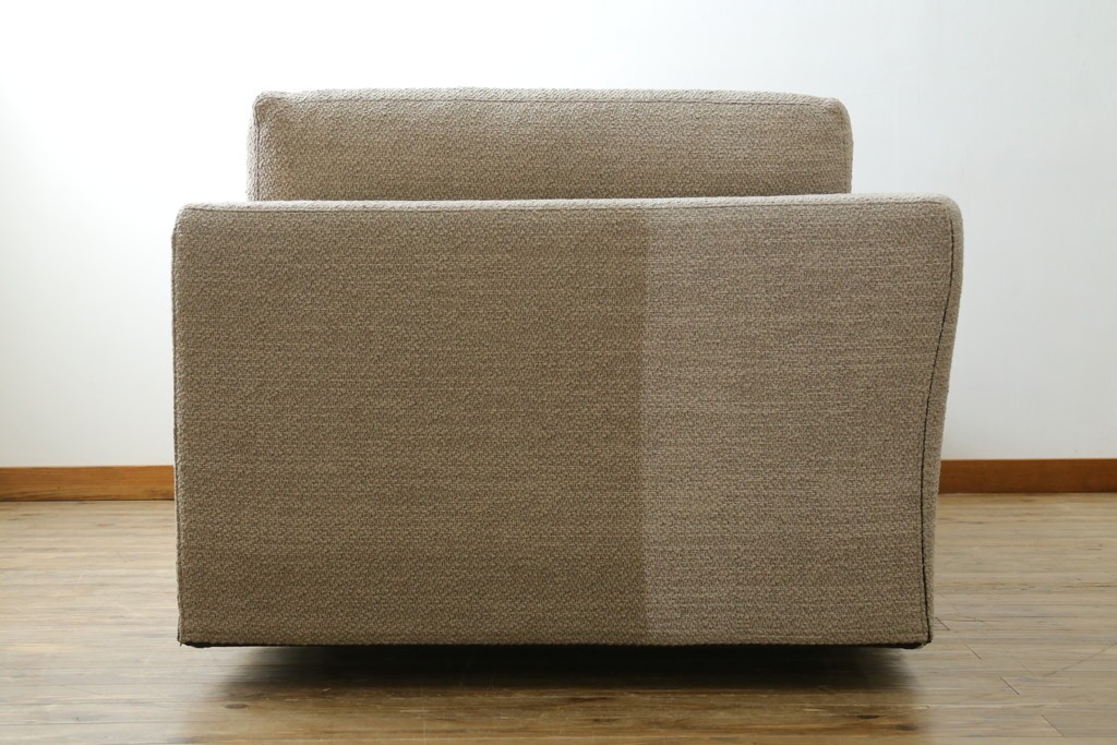 中古　Cassina(カッシーナ)　Philippe Starck(フィリップ・スタルク)デザイン　MISTER(ミスター)　空間を格調高く演出するシステムソファ　定価約250万円　(R-082463)