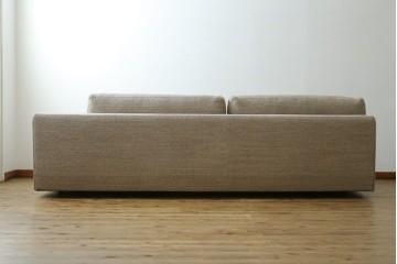 中古　Cassina(カッシーナ)　Philippe Starck(フィリップ・スタルク)デザイン　MISTER(ミスター)　空間を格調高く演出するシステムソファ　定価約250万円　(R-082463)