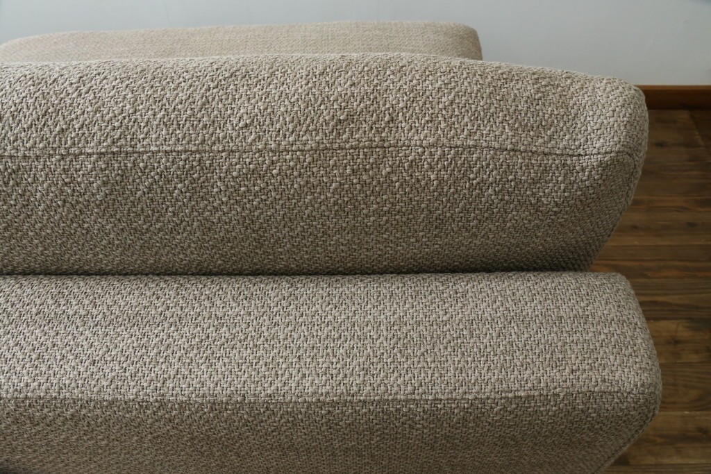 中古　Cassina(カッシーナ)　Philippe Starck(フィリップ・スタルク)デザイン　MISTER(ミスター)　空間を格調高く演出するシステムソファ　定価約250万円　(R-082463)