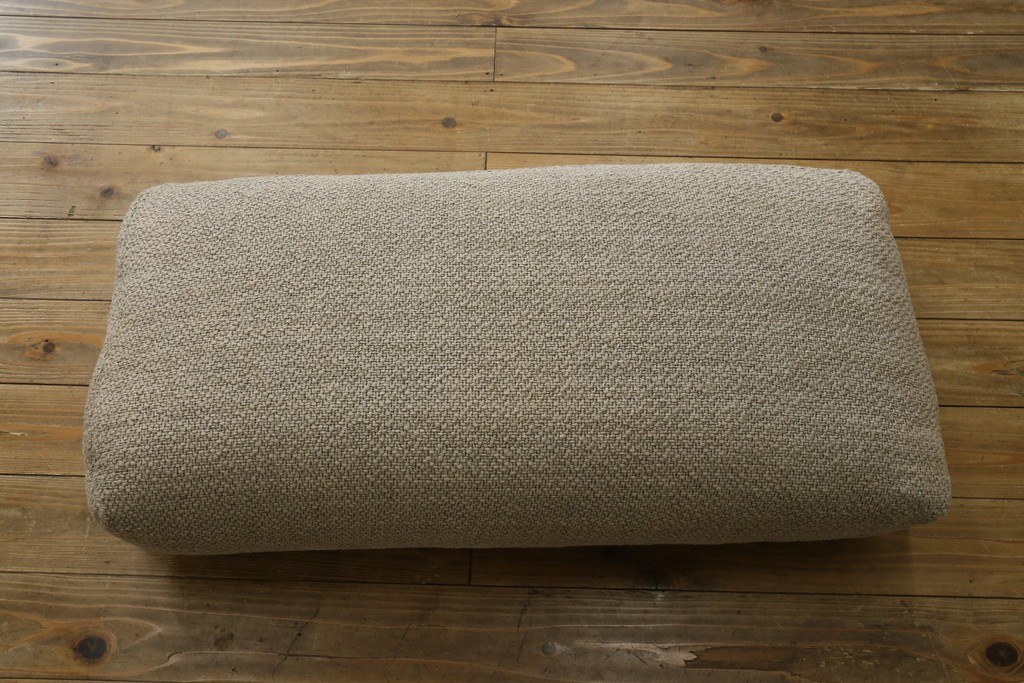 中古　Cassina(カッシーナ)　Philippe Starck(フィリップ・スタルク)デザイン　MISTER(ミスター)　空間を格調高く演出するシステムソファ　定価約250万円　(R-082463)
