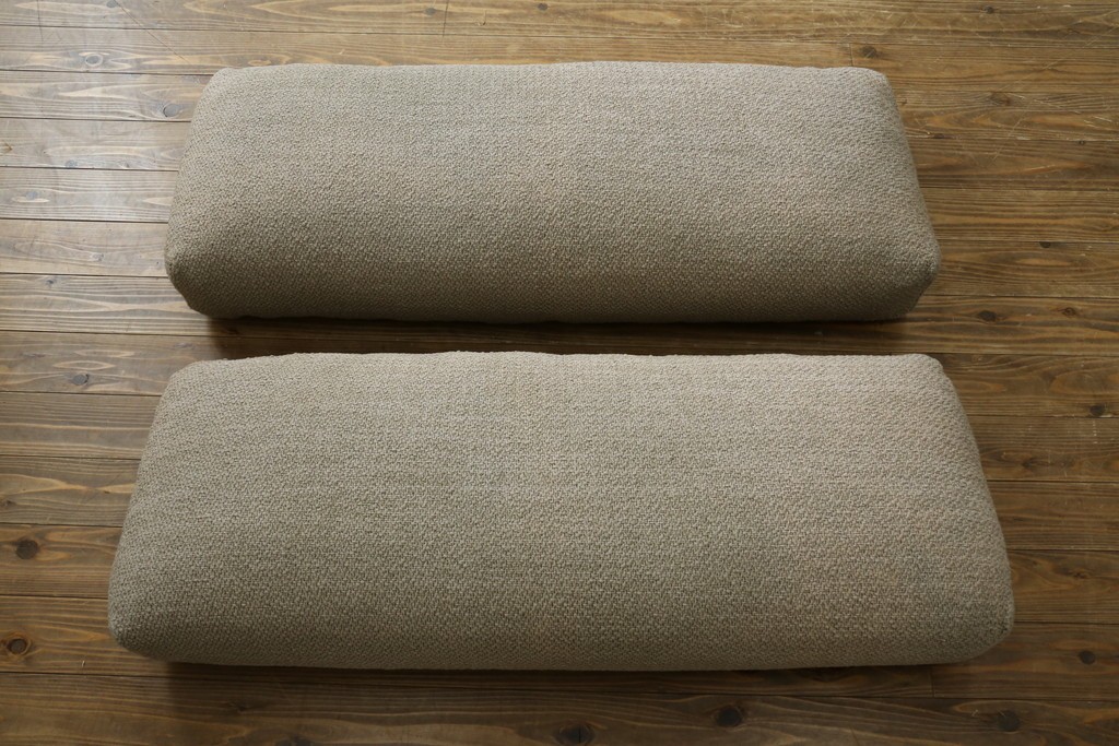 中古　Cassina(カッシーナ)　Philippe Starck(フィリップ・スタルク)デザイン　MISTER(ミスター)　空間を格調高く演出するシステムソファ　定価約250万円　(R-082463)