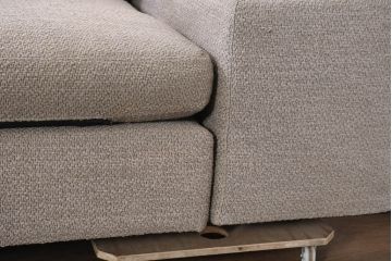 中古　美品　Cassina(カッシーナ)　Philippe Starck(フィリップ・スタルク)デザイン　MISTER(ミスター)　空間を格調高く演出するシステムソファ(カウチソファ、L字ソファ、3P、4P、5P、6P、三人掛け、四人掛け、3人掛け、4人掛け)(定価約250万円)(R-082463)