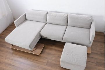 中古　美品　BoConcept(ボーコンセプト)　ゆったりとした座面のシンプルなオットマン付き3人掛けカウチソファ(トリプルソファ、フットスツール、3P、三人掛け)(R-082464)