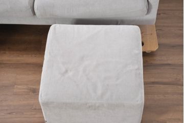 中古　美品　BoConcept(ボーコンセプト)　ゆったりとした座面のシンプルなオットマン付き3人掛けカウチソファ(トリプルソファ、フットスツール、3P、三人掛け)(R-082464)
