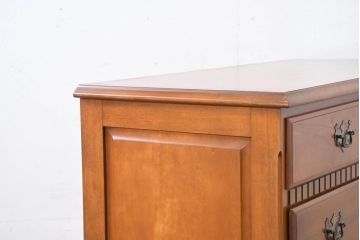 中古　横浜ダニエル(daniel)　アーリーアメリカンシリーズ　A-103　エレガントな意匠が素敵なチェスト(引き出し、洋服タンス、衣装箪笥、収納箪笥、整理タンス)(定価約61万円)(R-082465)
