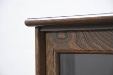 中古　美品　国産職人手作り　高級家具　高島屋デパート取り扱い　欅(ケヤキ)材　落ち着いた佇まいの茶箪笥(サイドボード、サイドキャビネット、茶棚、食器棚、収納棚、戸棚)(定価約35万円)(R-082466)