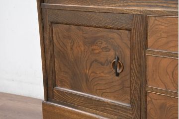 中古　美品　国産職人手作り　高級家具　高島屋デパート取り扱い　欅(ケヤキ)材　落ち着いた佇まいの茶箪笥(サイドボード、サイドキャビネット、茶棚、食器棚、収納棚、戸棚)(定価約35万円)(R-082466)