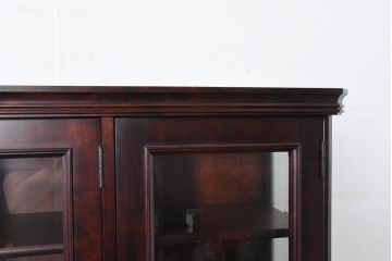 中古　美品　桜材　国産職人手作り家具　和風モダン　作りの良い三面ガラスの食器棚(収納棚、戸棚、カップボード、飾り棚、コレクションケース、ディスプレイケース、キャビネット)(R-082467)