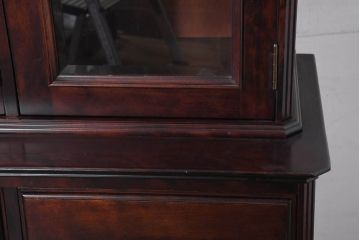 中古　美品　桜材　国産職人手作り家具　和風モダン　作りの良い三面ガラスの食器棚(収納棚、戸棚、カップボード、飾り棚、コレクションケース、ディスプレイケース、キャビネット)(R-082467)